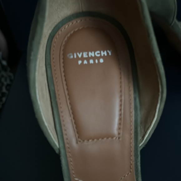 GIVENCHY PARIS Sharklock Ankle Strap Suede Heels Olive Open Toe Sz 10 9.5 or 9 - Picture 6 of 13